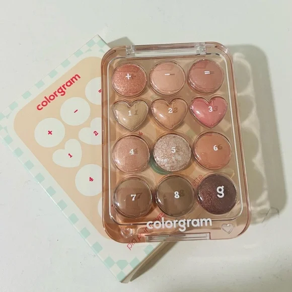 Colorgram Pin Point Eyeshadow Palette 🎨 - Picture 6 of 8